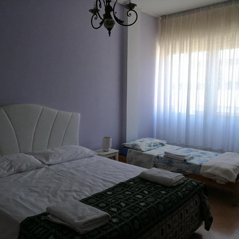 B&B Domus Lupiae - Camera Tripla con Bagno Privato Esterno - 4