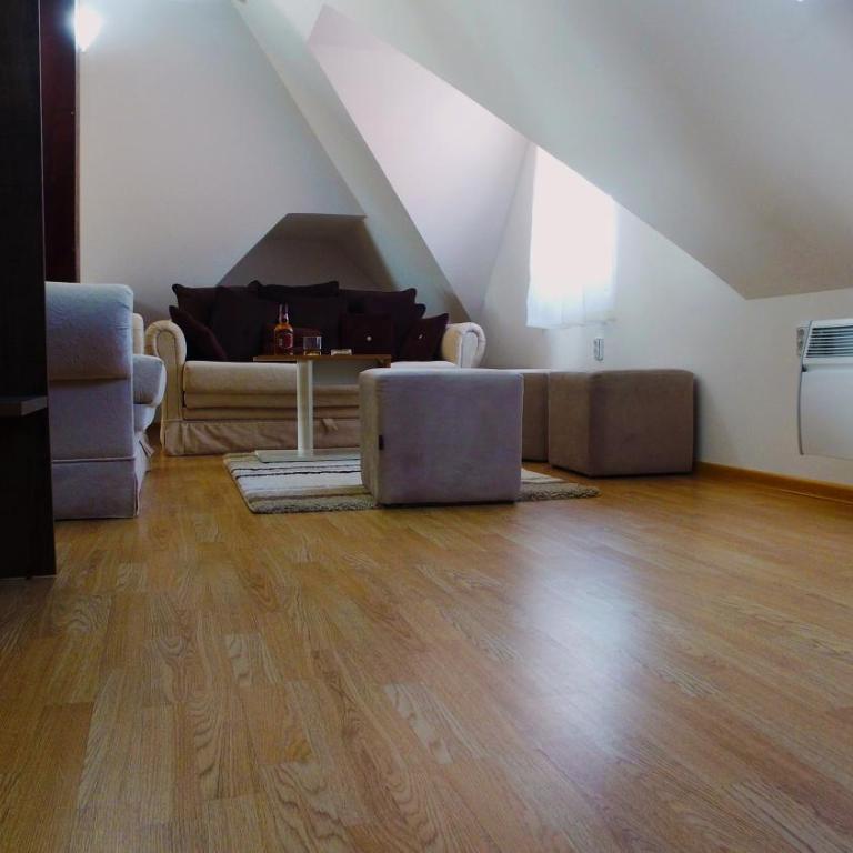 Dobricin Konak Apartmani - Penthouse Apartment - 3