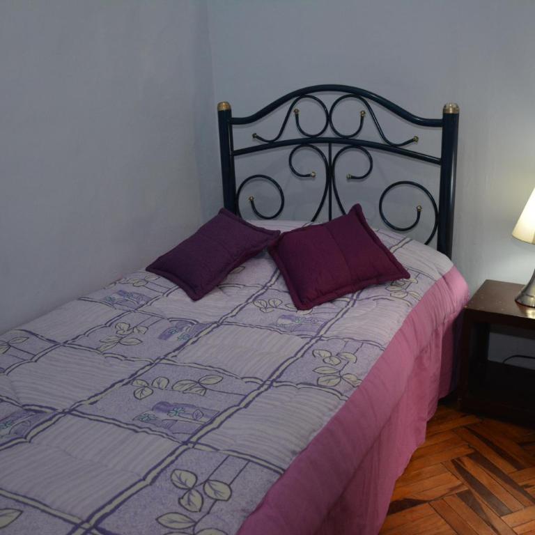 Hostal Juana de Arco - Habitación Individual con baño compartido - 4