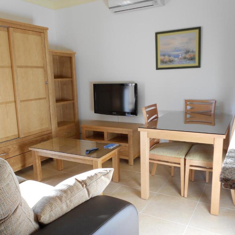 Apartamentos Turisticos Las Yucas - Budget Studio - 2