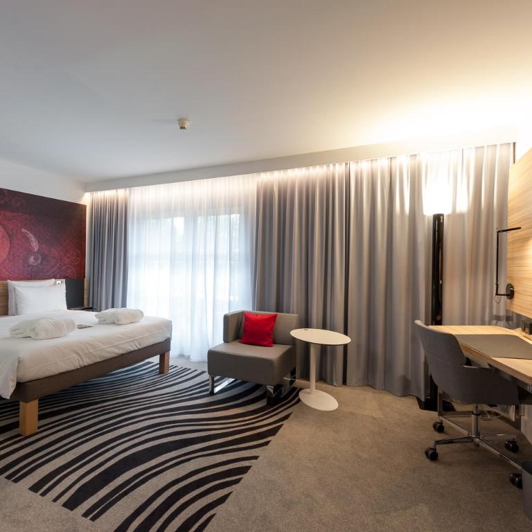 Novotel München City - Superior Business Zimmer - 9