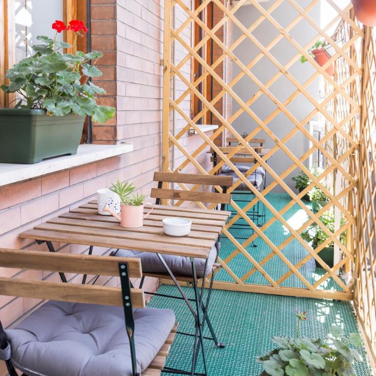 Floreo Guest House - Camera Matrimoniale con Balcone - 1