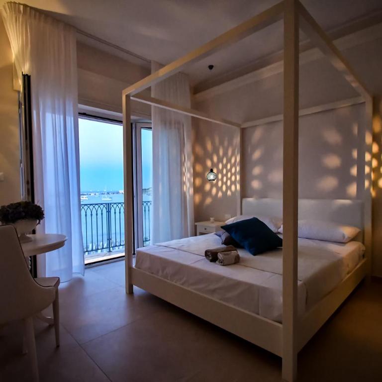 B&b Lungomare Otranto - Camera Matrimoniale Deluxe con Balcone e Vista Mare - 1
