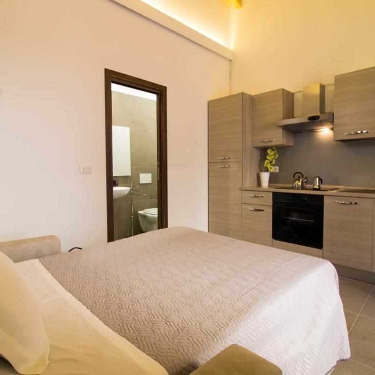 La Palma Studios - Studio with Sofa Bed - 18