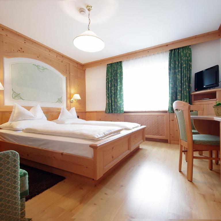 Mountain B&B - La Scalira - Doppelzimmer mit Gartenblick - 5