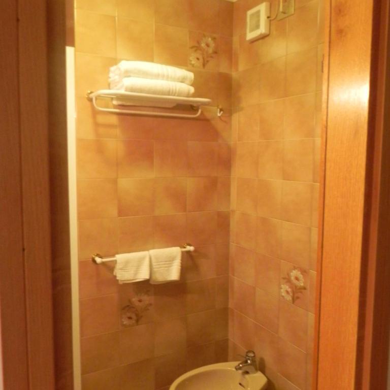 Hotel Italia - Camera Matrimoniale - 7