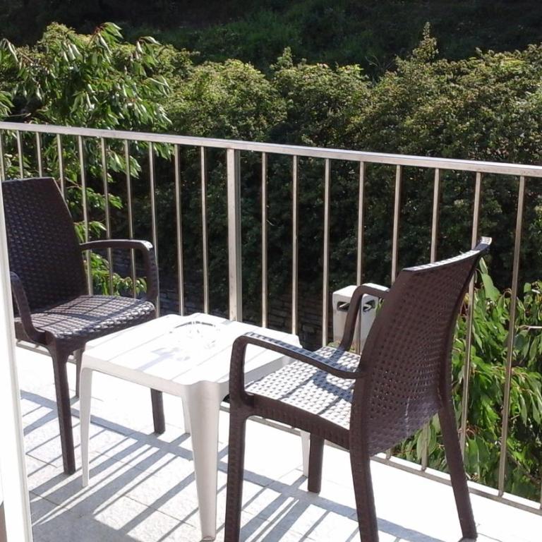 Bed & Breakfast 4U PARCHEGGIO INTERNO - Ampia Camera Matrimoniale - 2