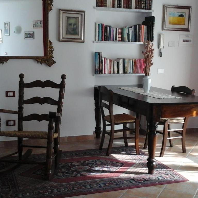 Bed & Breakfast 4U PARCHEGGIO INTERNO - Ampia Camera Matrimoniale - 3
