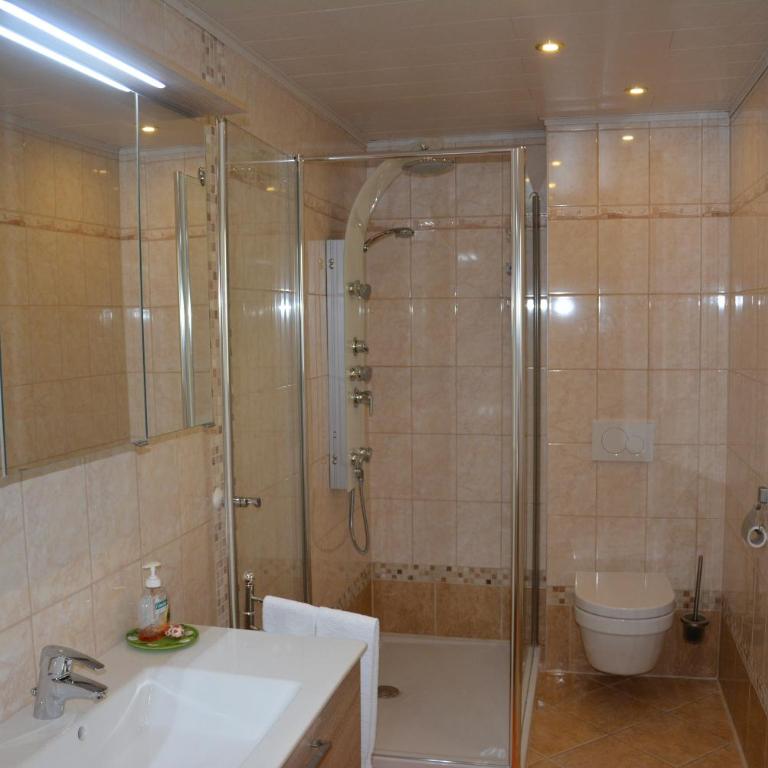 Gästehaus Schmid - Doppelzimmer - barrierefrei - 1