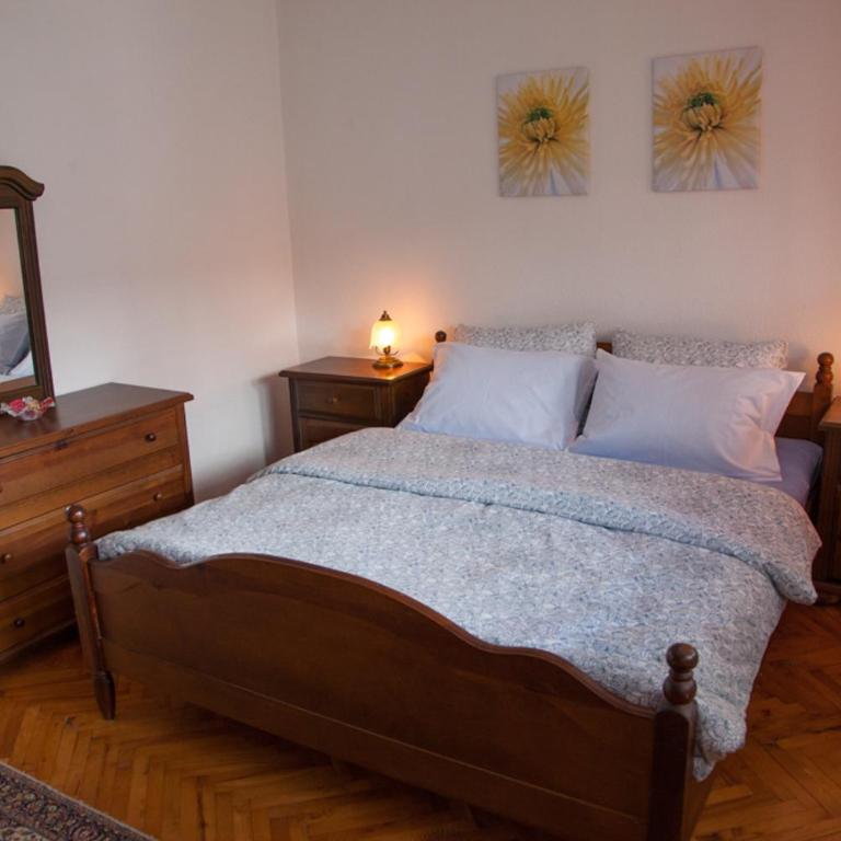 Lavender House - Apartment with Garden View - 10