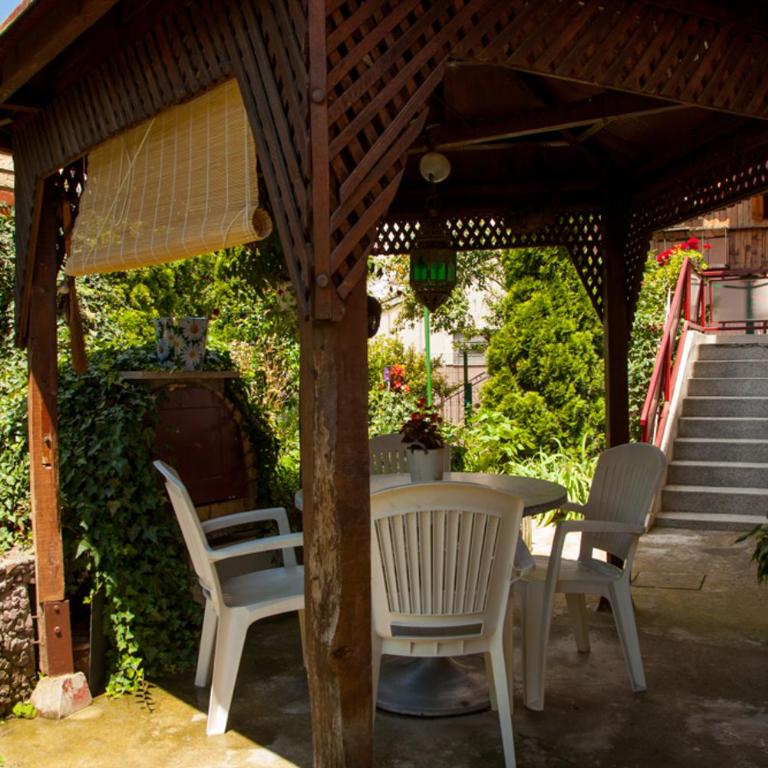 Lavender House - Apartment with Garden View - 20