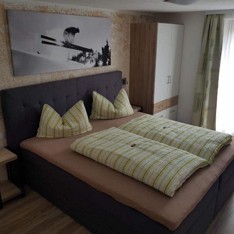 Gasthof Pension Santeler - Double Room with Balcony - 7