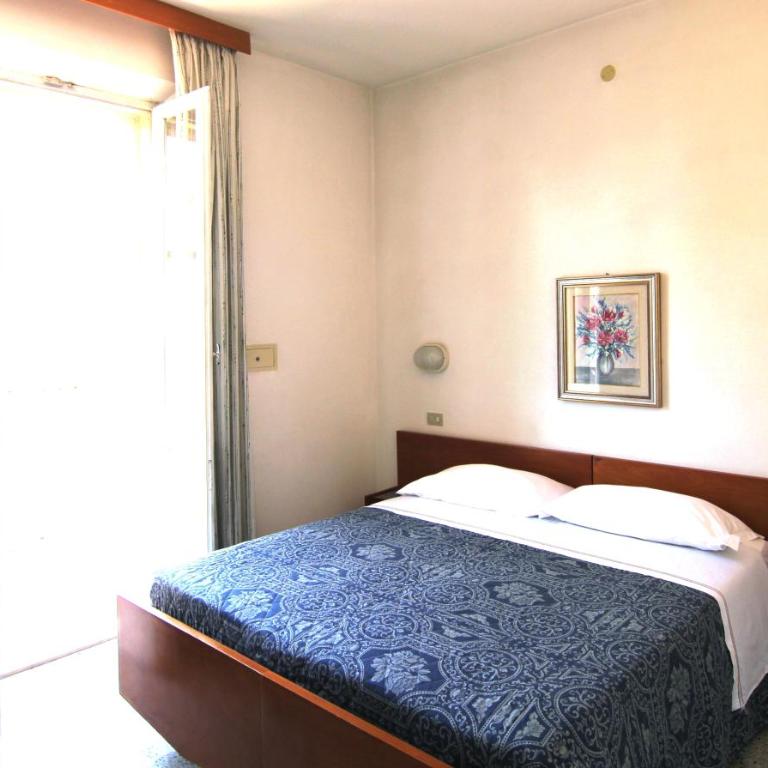 Hotel Garni Picnic - Double Room with Balcony - 13