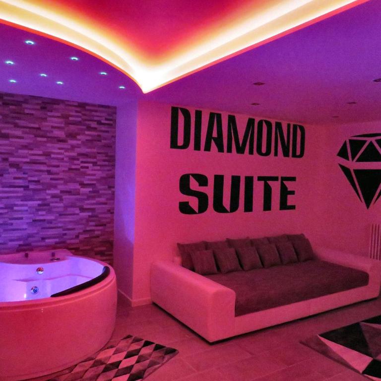 Diamond Suite Verona - King Suite with Spa Bath - 16
