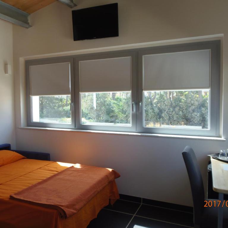 B&B Brezza Delle Egadi - Camera Familiare con Vista Mare - 5