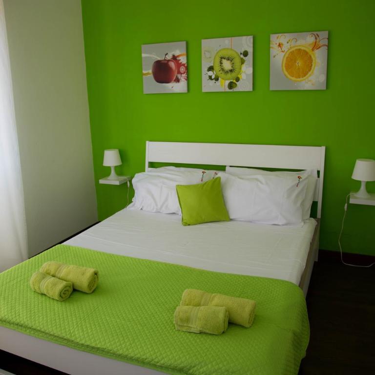 Fruit'n Joy - Camera Queen con Bagno in Comune - 1