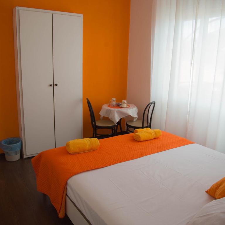 Fruit'n Joy - Camera Queen con Bagno in Comune - 3