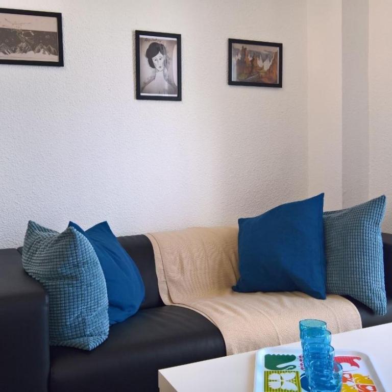 Vista Bahia II Apartments- top floor with balcony views & ground floor with garden and BBQ - Apartment with Sea View - 24