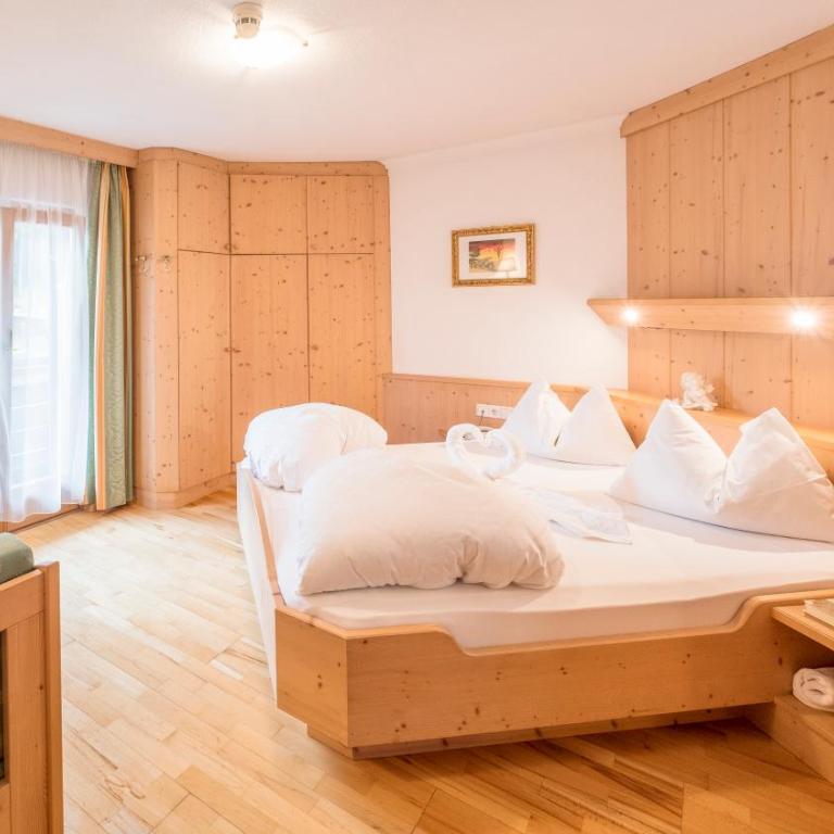 Hotel Serena - Classic Doppelzimmer mit Balkon - 6