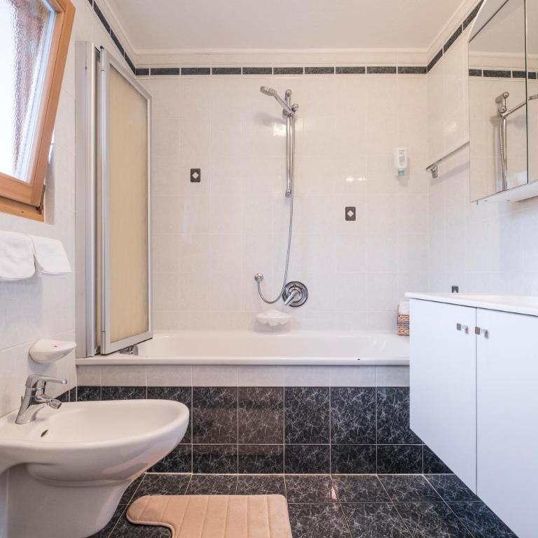 Hotel Serena - Classic Doppelzimmer mit Balkon - 7