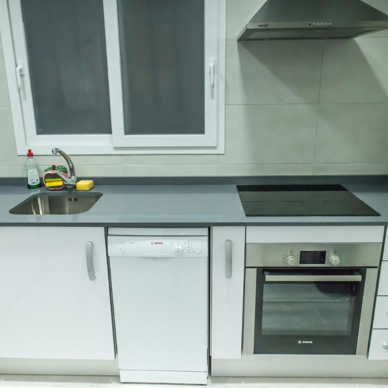 Apartamento cerca de la Playa y el Centro - Apartment - Ground Floor - 9