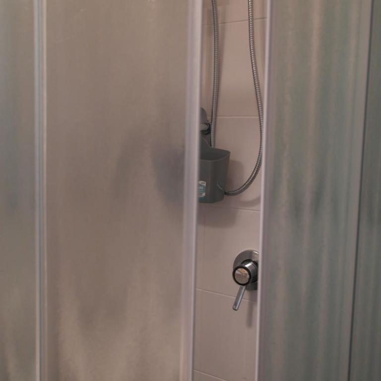 My Eco Rooms Olbia - Camera Tripla con Bagno Privato Esterno - 13