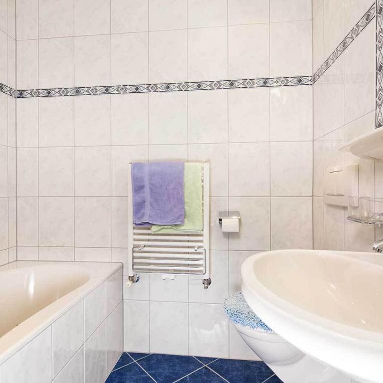 Fremdenpension Alpenruhe - Doppelzimmer - 7