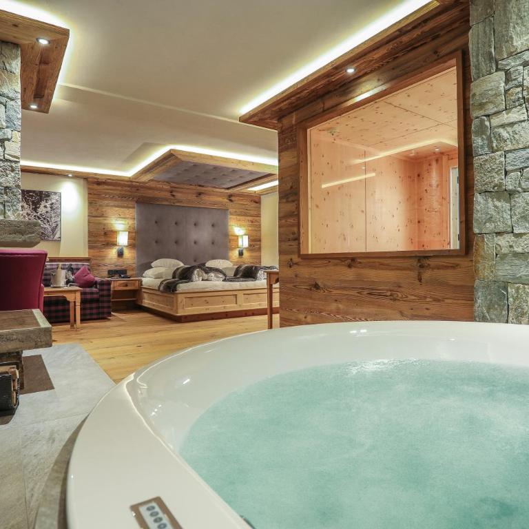Verwöhnhotel Kristall - Deluxe Wellness-Suite - 1