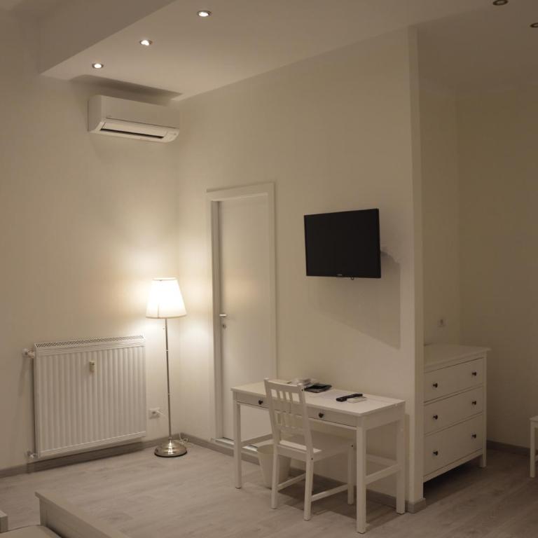 Piazza Cavour Suite - Camera Tripla con Bagno Privato - 18