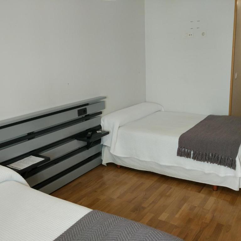 Toctoc Rooms - Habitación Doble Estándar con 2 camas grandes - 5