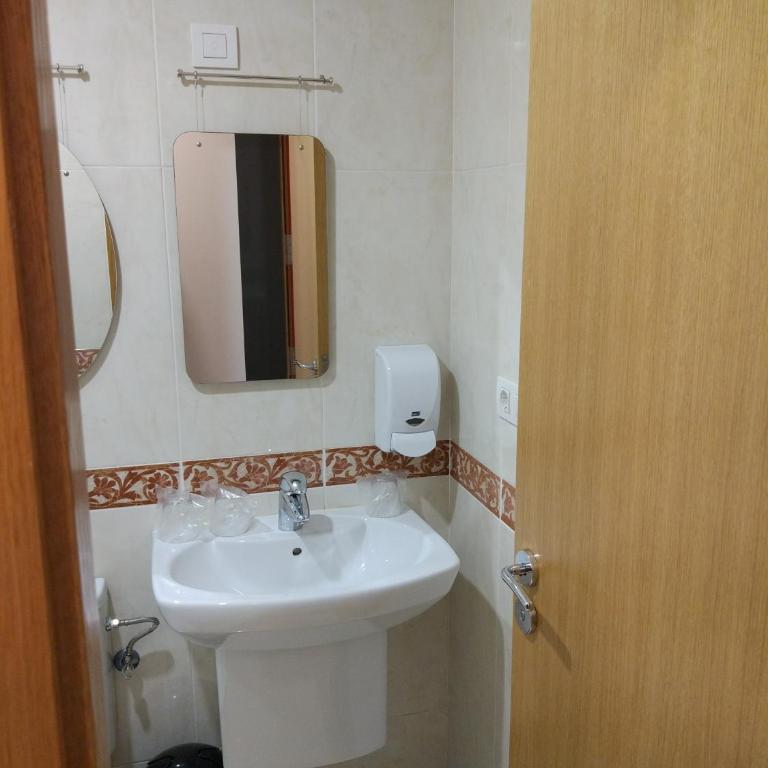 Toctoc Rooms - Habitación Doble Estándar con 2 camas grandes - 2