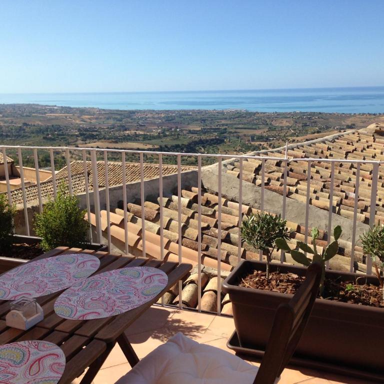 Le Terrazze di Pirandello - Suite with Terrace and Private Bathroom - 15