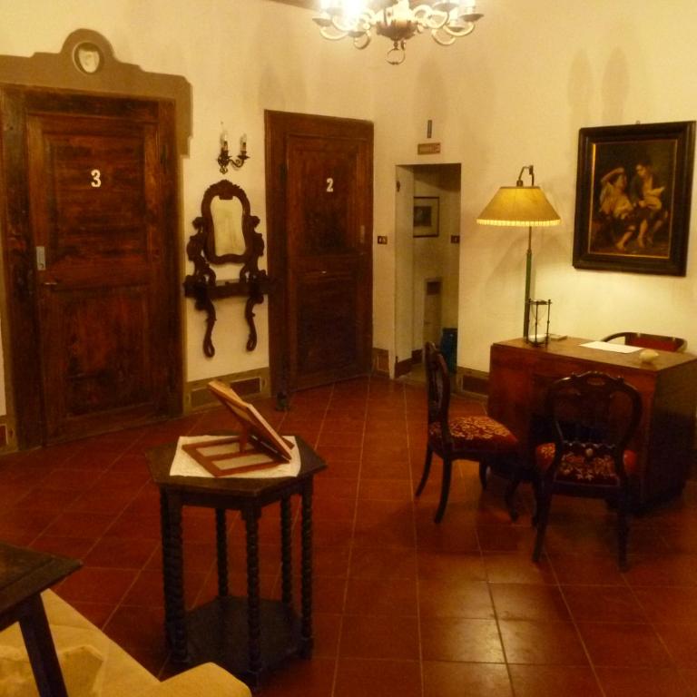 Time Out - Camera Singola con Bagno in Comune - 25