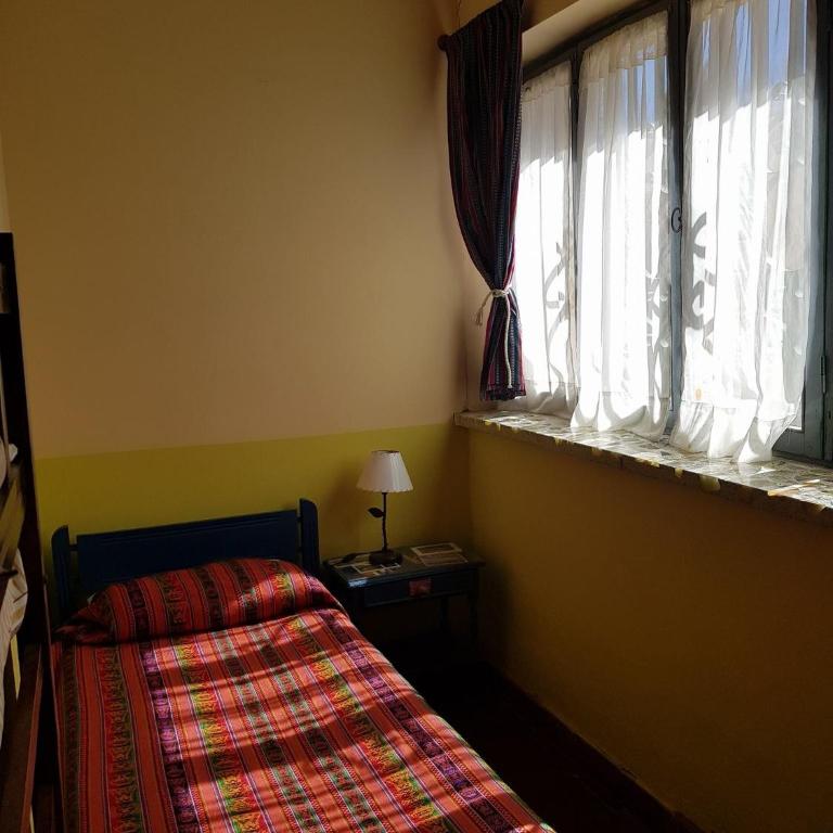 Inti Sayana - Cama Individual en dormitorio compartido de 6 camas - 1
