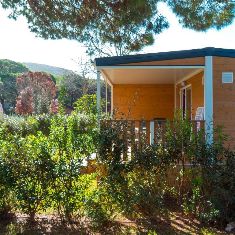 Camping Lacona Pineta - Chalet Superior - 4