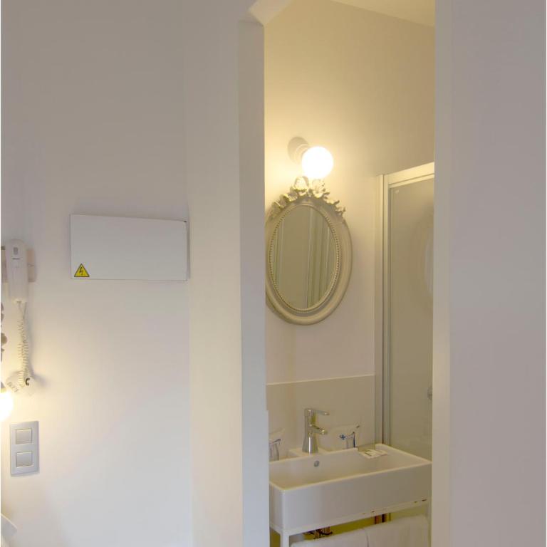 Hotel Catalina - Habitación Superior - 10