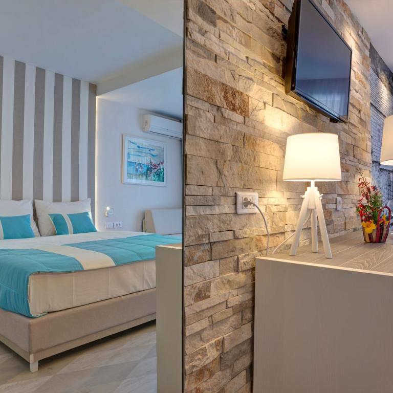 Hotel Aleksandar - Dvokrevetna Soba sa Bračnim Krevetom ili Zasebnim Krevetima, i Pomoćnim Ležajem - 5