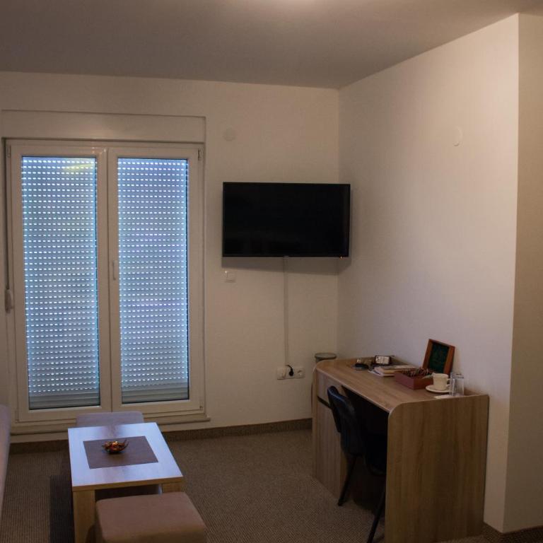 Motel Aura - Apartment with Balcony - 19