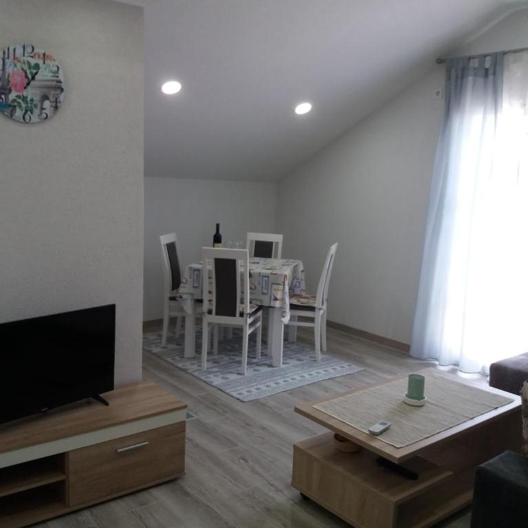 Apartmani Beljkas - One-Bedroom Apartment with Sea View and Balcony - 15