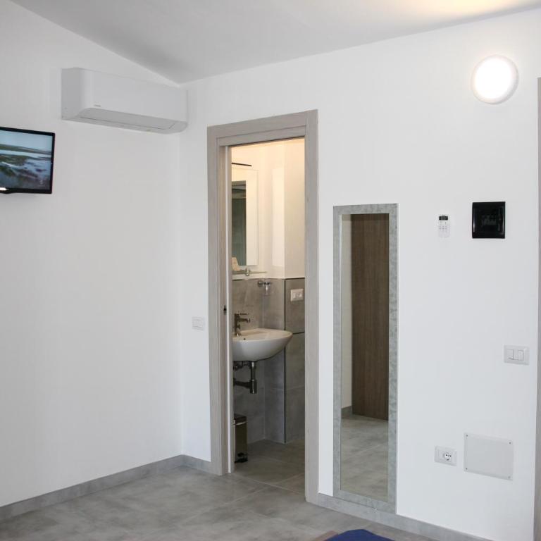 Il Borgo - Double Room with Terrace - 7