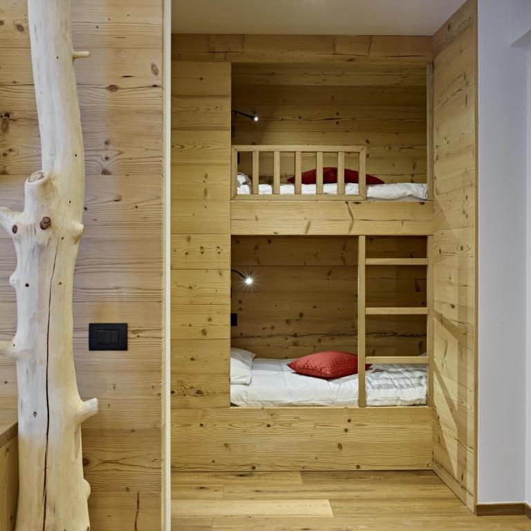 Hotel Belvedere Srl - Superior Family Room with Balcony - 6