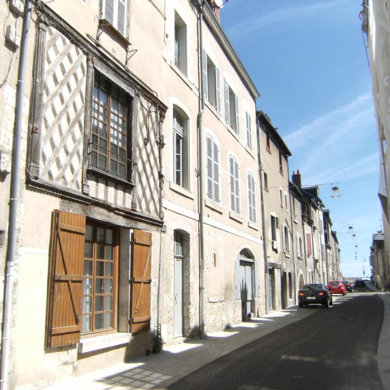 Duplex 60 m2 bord de Loire - Apartment - auf 2 Etagen - 23