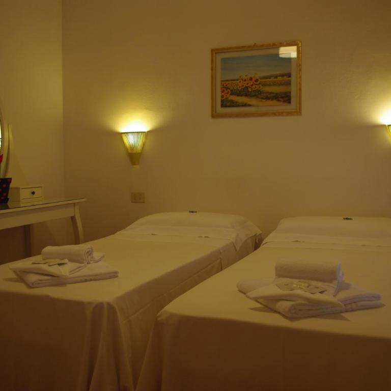 Il Girasole High Quality Inn - Camera Tripla Standard - 7