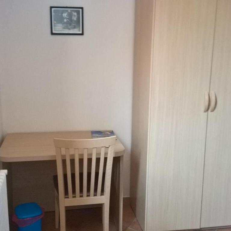 L'Oro della Città - Camera Matrimoniale con Bagno in Comune - 2