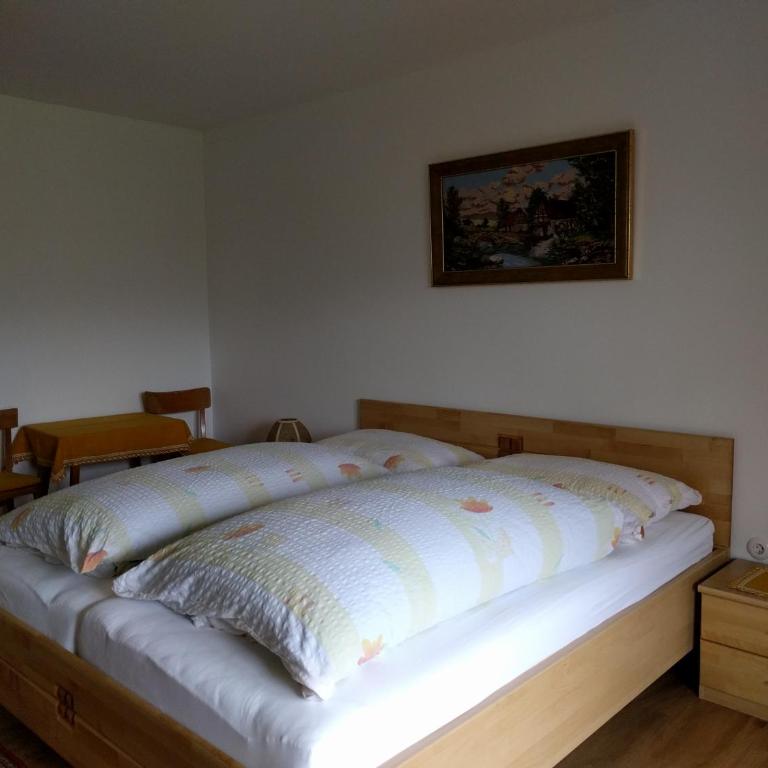 Maurachbauer - Doppel-/Zweibettzimmer mit Gemeinschaftsbad - 4