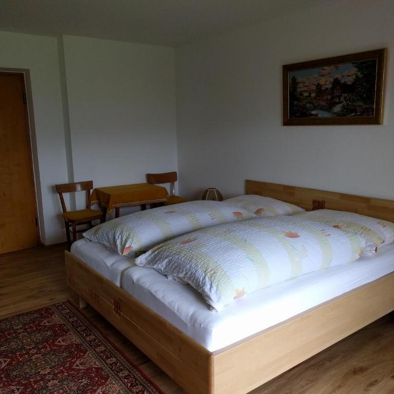 Maurachbauer - Doppel-/Zweibettzimmer mit Gemeinschaftsbad - 11
