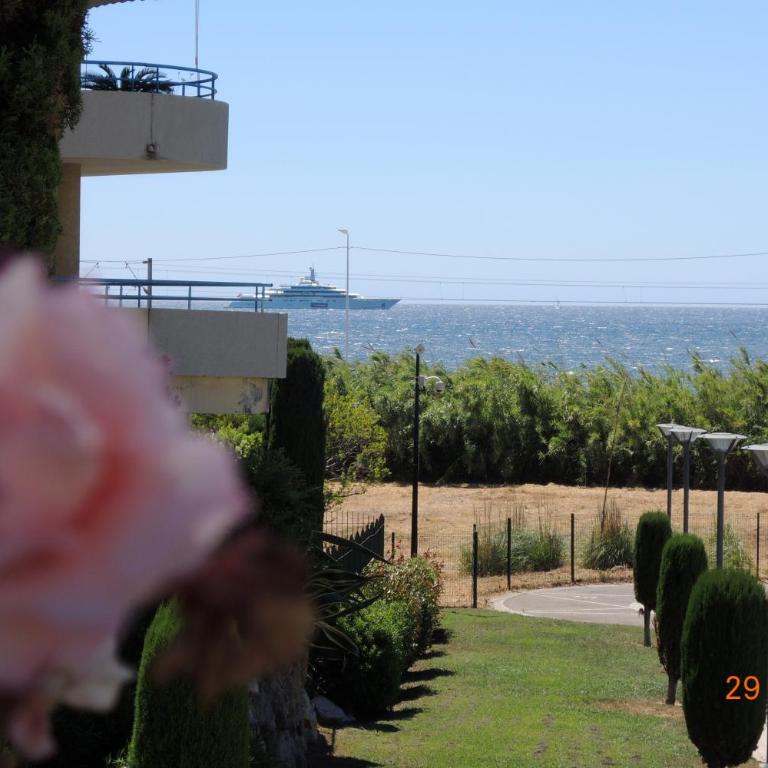 Les Pins Bleus - Antibes Juan Les Pins - Apartamento con vistas al jardín - 21