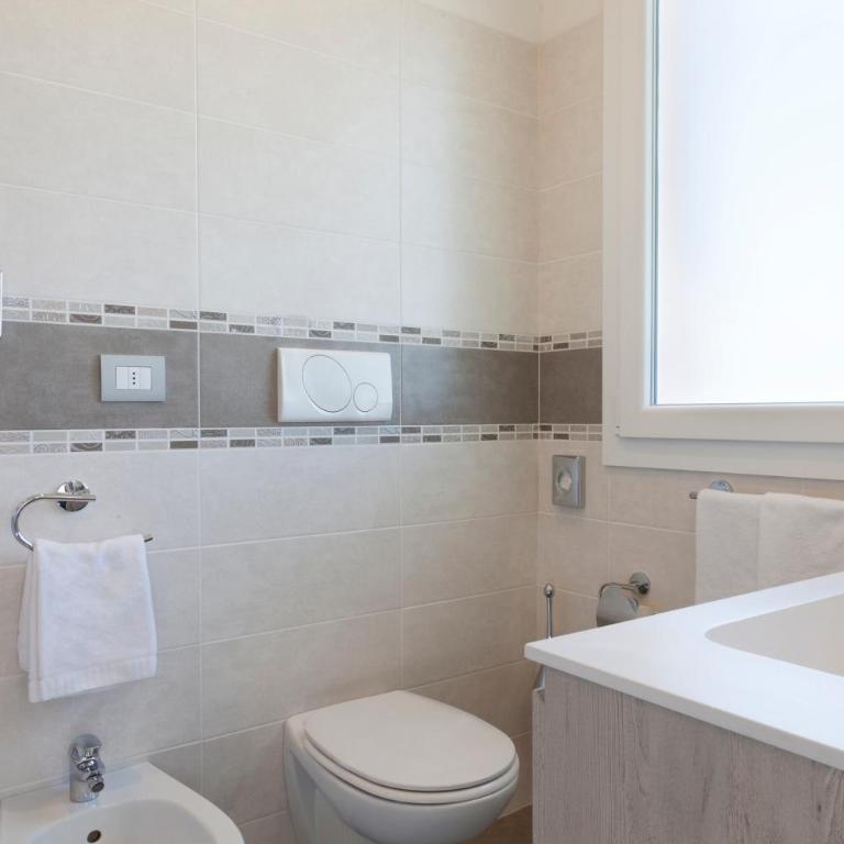 Hotel Bella Lazise - Camera Superior con Balcone - 13