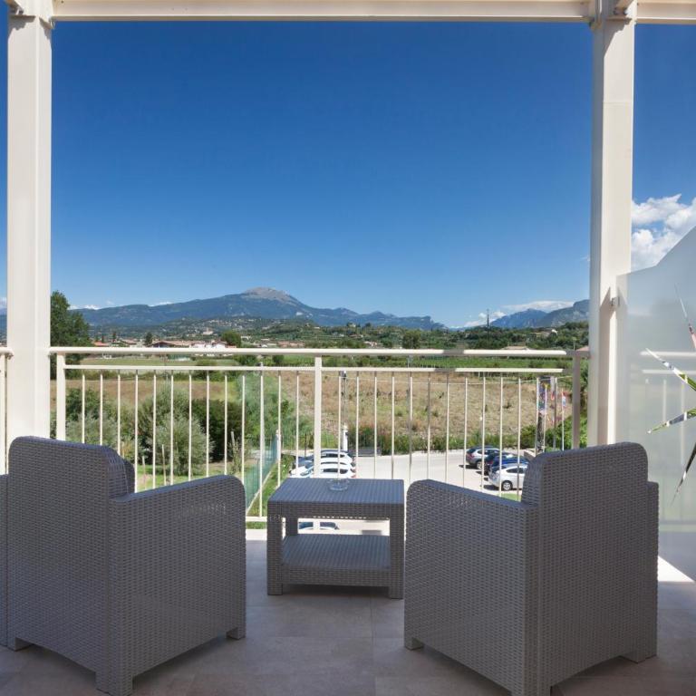 Hotel Bella Lazise - Camera Familiare Deluxe con Terrazza - 7