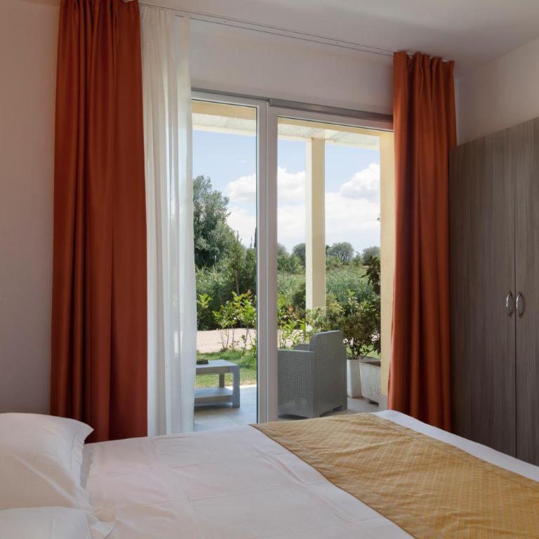 Hotel Bella Lazise - Camera Familiare con Giardino Privato - 8